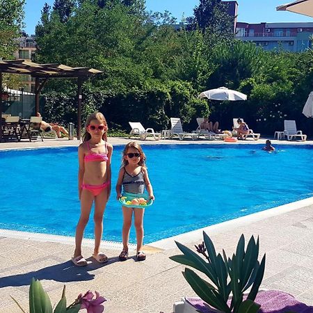 Family Apartments In Solmarin Солнечный берег Экстерьер фото